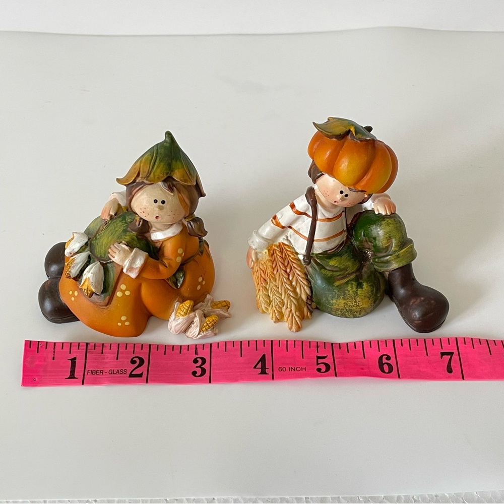 Lot 2 vintage Resin Figurines Autumn harvest farmhouse decor